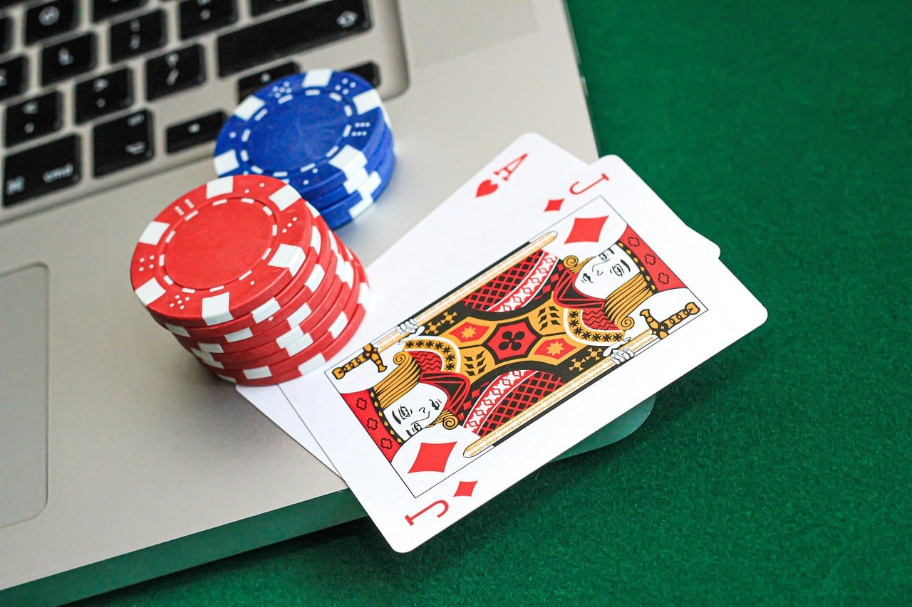 VIB7777 App Slots နှင့် Live Casino ဂိမ်းများ Myanmar မှာ ကစားနိုင်ခြင်း